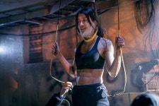 익스트림무비 - 이시영 소속사에서 공개한 스위트홈 관련샷들 (포토슛, 비하인드샷, 화보 등) -  집 공개하고 난리난 이시영 체지방률 8... 