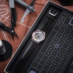 익스트림무비 - [007 노 타임 투 다이] 에서 큐 가 착용할 시계에 대해서 알아봅시다.