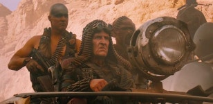 익스트림무비 - [매드맥스 분노의 도로] 무기 농장주 배우 사망