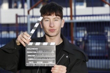 익스트림무비 - 이터널스 배리 키오건, 폭행사건 부상으로 병원 치료중