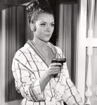 익스트림무비 - 토탈필름이 올린 다이아나 리그 추모샷 - 여왕폐하 대작전 스틸