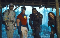 익스트림무비 - [DC] 건 감독이 말하는 워너가 선 넘었다고 지적한 씬 (스포) 