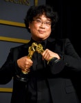 익스트림무비 - 봉준호 미키 17 예산 1억5천만달러 / 조커 2 예산 2억달러 / 폴 토마스 앤더슨 신작 1억1천5백만달러