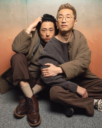 익스트림무비 - 넷플> [성난 사람들] 스티븐 연&이성진 뉴욕 타임즈 화보