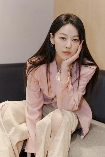 익스트림무비 - 이주명 배우 ENA 드라마 '모래에도 꽃이 핀다' 캐스팅, 대본리딩 / 최근 화보 (스압)