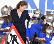 익스트림무비 - 레베카 퍼거슨 ‘왕이 될 아이’ 갈라스크리닝, 런던포토슛 with 패트릭 스튜어트