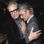 익스트림무비 - 와이티티 감독은 마더스데이에 왜 이러고 있는?