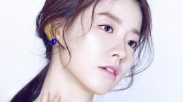 익스트림무비 - 요즘 스타겜으로 떡상한 이시아 배우 월페이퍼용 고화질