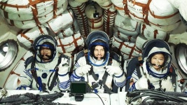 익스트림무비 - 공효진이 올린 별들에게 물어봐 비하인드신 / 관광객X커맨더 포스터 공개 익스트림무비 - 공효진이 올린 별들에게 물어봐... 