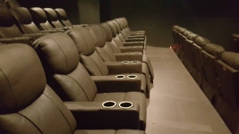 익스트림무비 - CGV 범계 지점 좋아졌어요.