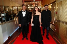 익스트림무비 - [오늘의 발리우드] 베를린의 문을 세 번 두드린 이 배우!