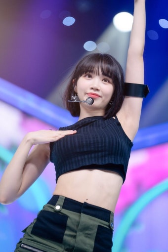 익스트림무비 - 르세라핌 김채원 카즈하 사쿠라 4K (스압)