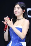 익스트림무비 - 오늘 갤러리 - 뉴진스 시카고 근황 / 권은비 첫 싱글 더 플래시 발매 기념 쇼케이스 / 지수 엘르코리아 /
