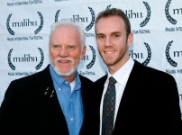 익스트림무비 - [더 원 아이 러브] 감독은 이 배우 아들이었어요