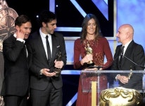 익스트림무비 - 베니,올해의 영국 예술인상 수상