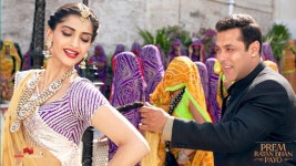 익스트림무비 - [오늘의 발리우드] 살만 칸 주연의 영화 《프렘 라탄 단 파요》 흥행 돌풍