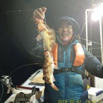 (南)남해조황 - [뉴거제2호]먼바다왕열기 3일새벽 기상악화로 조기철수? 쿨러 다차고 추가2통...대박입니다 큰왕열기로...