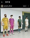 김포 얘네는 왜 필드애한테 킾니폼입혔냐 ㅠ - 국내축구 - 플레이어스