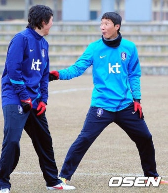 근데 박충균 김상식이랑 요즘 사이 어떰 - 국내축구 - 플레이어스