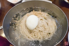 에펨네이션 - <용인 기흥 신갈> 메밀래 막국수 + 수육, 수육이 좋았음