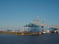 컨테이너 터미널 | 프리미엄 사진