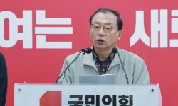 “이번에는 산자와 죽은자 하나되는 상생평화의 춤을!”