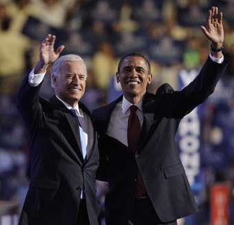 오바마 첫 흑인 대선후보 지명 : 미국·중남미 : 국제 : 뉴스 : 한겨레 오바마 첫 흑인 대선후보 지명
