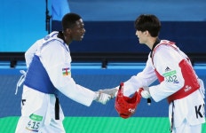 태권도 이대훈 8강 안착…그랜드슬램 시동 : 스포츠일반 : 스포츠 : 뉴스 : 한겨레 태권도 이대훈 8강 안착…그랜드슬램 시동