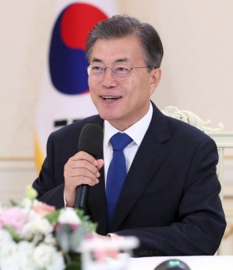 문재인 대통령 독립 유공자 3대까지 예우받도록 하겠다 | 한국경제 문재인 대통령 