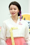 나라, 단아한 한복 자태 | 한국경제 [포토] 나라, 단아한 한복 자태