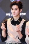 뉴이스트 렌, 부드러운 모습에 시선강탈 | 한국경제 [포토] 뉴이스트 렌, 부드러운 모습에 시선강탈