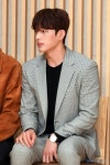 이정식, 날카로운 남자~ | 한국경제 [포토] 이정식, 날카로운 남자~