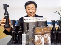 헤어프랜드 몬드글락 전동 헤어염색기, 전통 참빗에 감속모터 결합…셀프 염색 척척 | 한국경제 헤어프랜드 몬드글락 전동 헤어염색기, 전통... 
