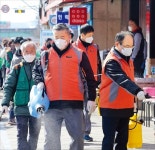 코로나 방역 활동 나선 한국타이어 | 한국경제 [김과장 & 이대리] 코로나 방역 활동 나선 한국타이어