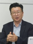 한국의 모더나로 주목받는 아이진 | 한국경제 [CEO가 만난 CEO] 한국의 모더나로 주목받는 아이진