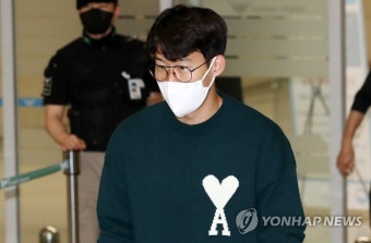캡틴 손흥민 귀국해 벤투호로…황의조·김민재도 합류 | 한경닷컴 '캡틴' 손흥민 귀국해 '벤투호'로…황의조·김민재도 합류