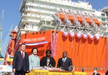 국내 기술로 건조한 전세계 4번째 FLNG, 모잠비크로 출항 | 한국경제 국내 기술로 건조한 전세계 4번째 FLNG, 모잠비크로 출항