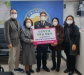2천달러로 돌아온 50년 전 겨울 신촌시장 홍합 한 그릇 | 한국경제 2천달러로 돌아온 50년 전 겨울 신촌시장 홍합 한 그릇