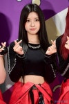 포토 케플러 다연 귀여운 모습으로 하트 뿅뿅 | 한국경제TV 포토 케플러 다연 귀여운 모습으로 하트 뿅뿅