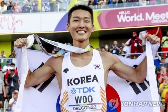 銀 우상혁 바심, 우승 축하해…나도 다음엔 더 높이 | 한국경제 [세계육상] 銀 우상혁 