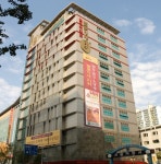 경매시장 단골손님 된 제기동 한방 테마상가 | 한국경제 경매시장 단골손님 된 제기동 한방 테마상가 [심은지의 경매 인사이트]