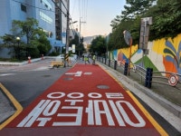 강남구 언북초 스쿨존에 내년 2월 보도 설치한다 | 한국경제TV 강남구 언북초 스쿨존에 내년 2월 보도 설치한다