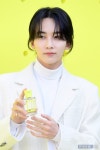 세븐틴 준-원우-정한, 순백의 슈트 입은 캐럿의 천사들 | 한국경제 세븐틴 준-원우-정한, 순백의 슈트 입은 캐럿의 천사들 [입덕도우미]