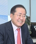 홍준표 대구시장 달성군 가창면 수성구편입 검토 밝혀 | 한국경제TV 홍준표 대구시장 달성군 가창면 수성구편입 검토 밝혀