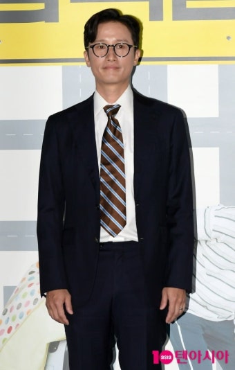공식 송새벽 메이크스타行…박해일과 한솥밥 | 텐아시아 [공식] 송새벽, 메이크스타行…박해일과 한솥밥 | 텐아시아