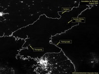 북한의 밤, 여전히 암흑…평양·산업단지 등은 다소 밝아져 | 한국경제 북한의 밤, 여전히 암흑…평양·산업단지 등은 다소 밝아져