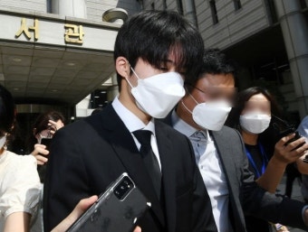 비아이 마약 집행유예 기간인데 나몰라라 컴백 강행…유아인 법정 간 기막힌 타이밍TEN피플 | 텐아시아 비아이, 마약 집행유예 기간인데...