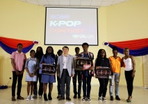 아프리카 가나 케이팝 댄스왕은 나야 나 | 한국경제 [월드&포토] 아프리카 가나 케이팝 댄스왕은 나야 나