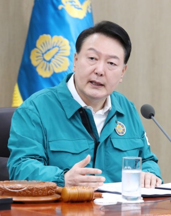 이재명 대통령, 헌재 4명 임명안 재가…헌재 9인으로 구성 완료