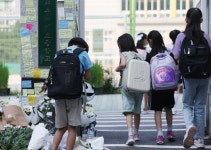 하는 일도 없으면서 진상 학부모에…교사만큼 힘들다 악몽 | 한국경제TV 하는 일도 없으면서 진상 학부모에…교사만큼 힘들다 악몽